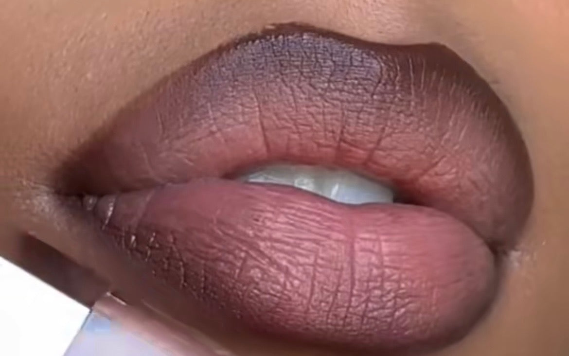 Signature Liner : 4 shades